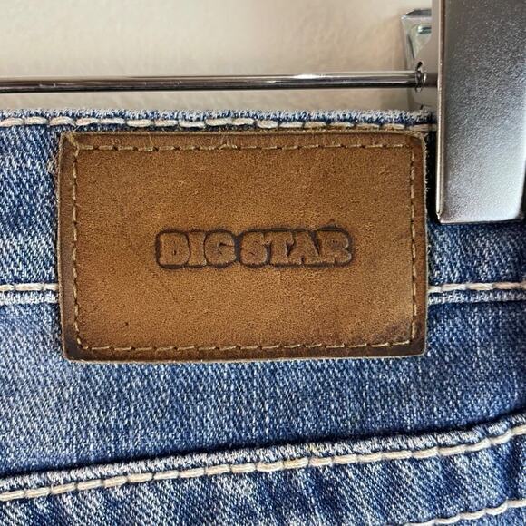 Big Star Distressed Denim Bermuda Shorts Size 27 - Picture 12 of 12